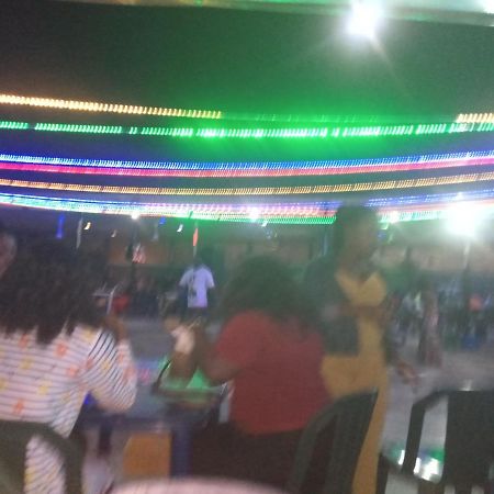 Jemadex Kings Hotel Ikorodu Buitenkant foto